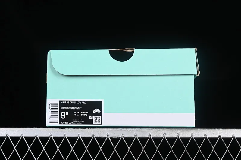 All categories Nk SB Dunk series Nk SB Dunk Low low-top sneakers K version Nk SB Dunk Low black and green Dunk series low-top casual sports skateboard shoes BQ6817-005